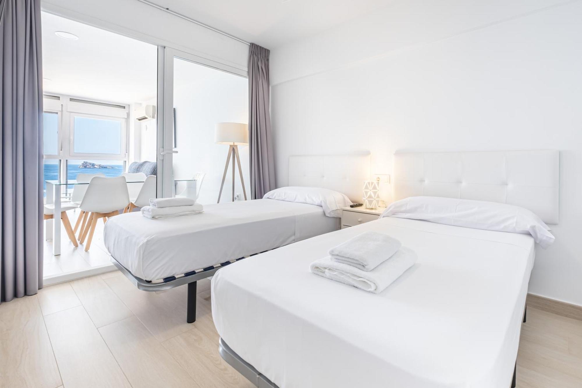 Santa Margarita Deluxe 14-C Levante Beach เบนิดอร์ม ภายนอก รูปภาพ